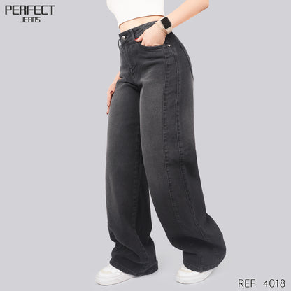 Jeans Straight Semirrígido Tiro Alto 4018