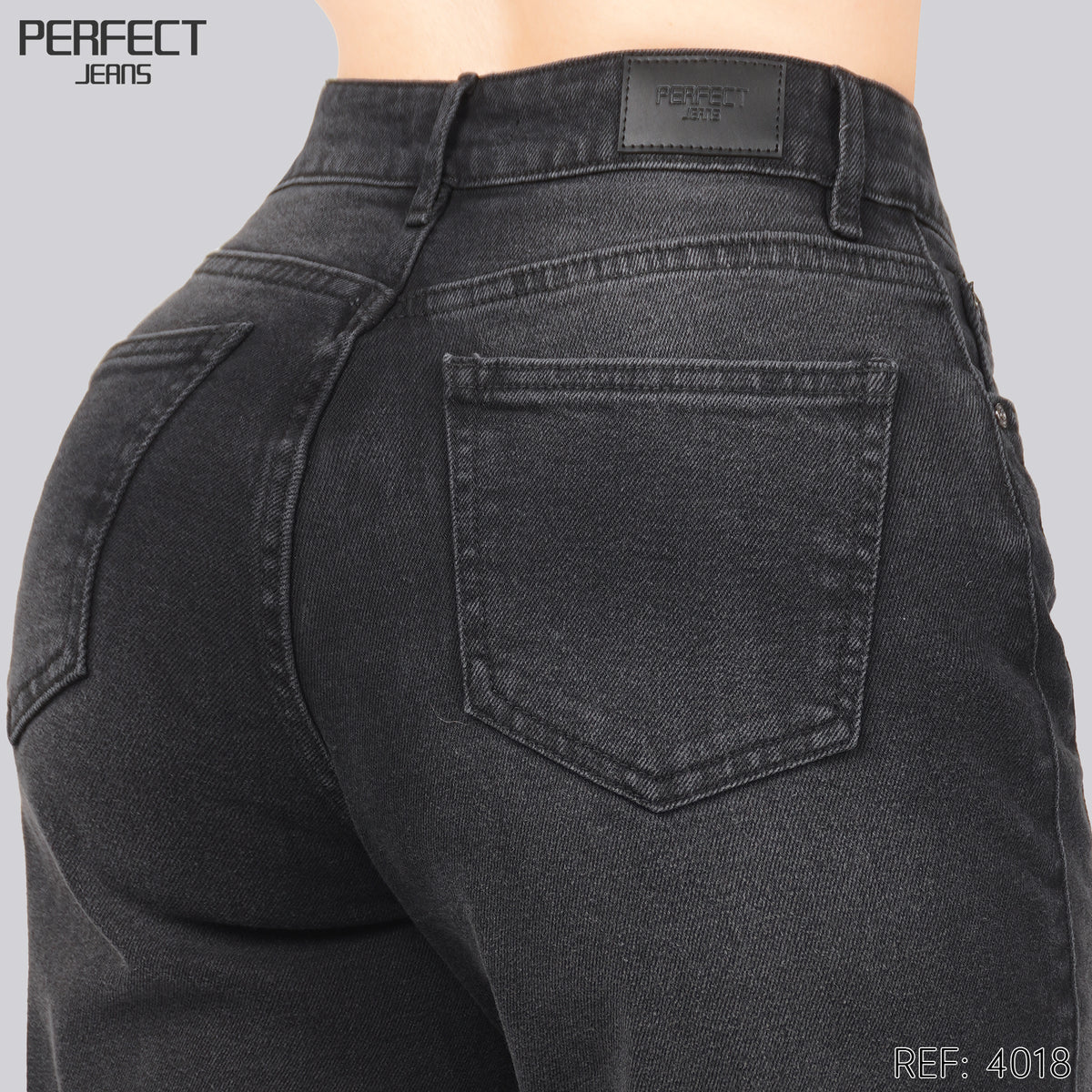 Jeans Straight Semirrígido Tiro Alto 4018